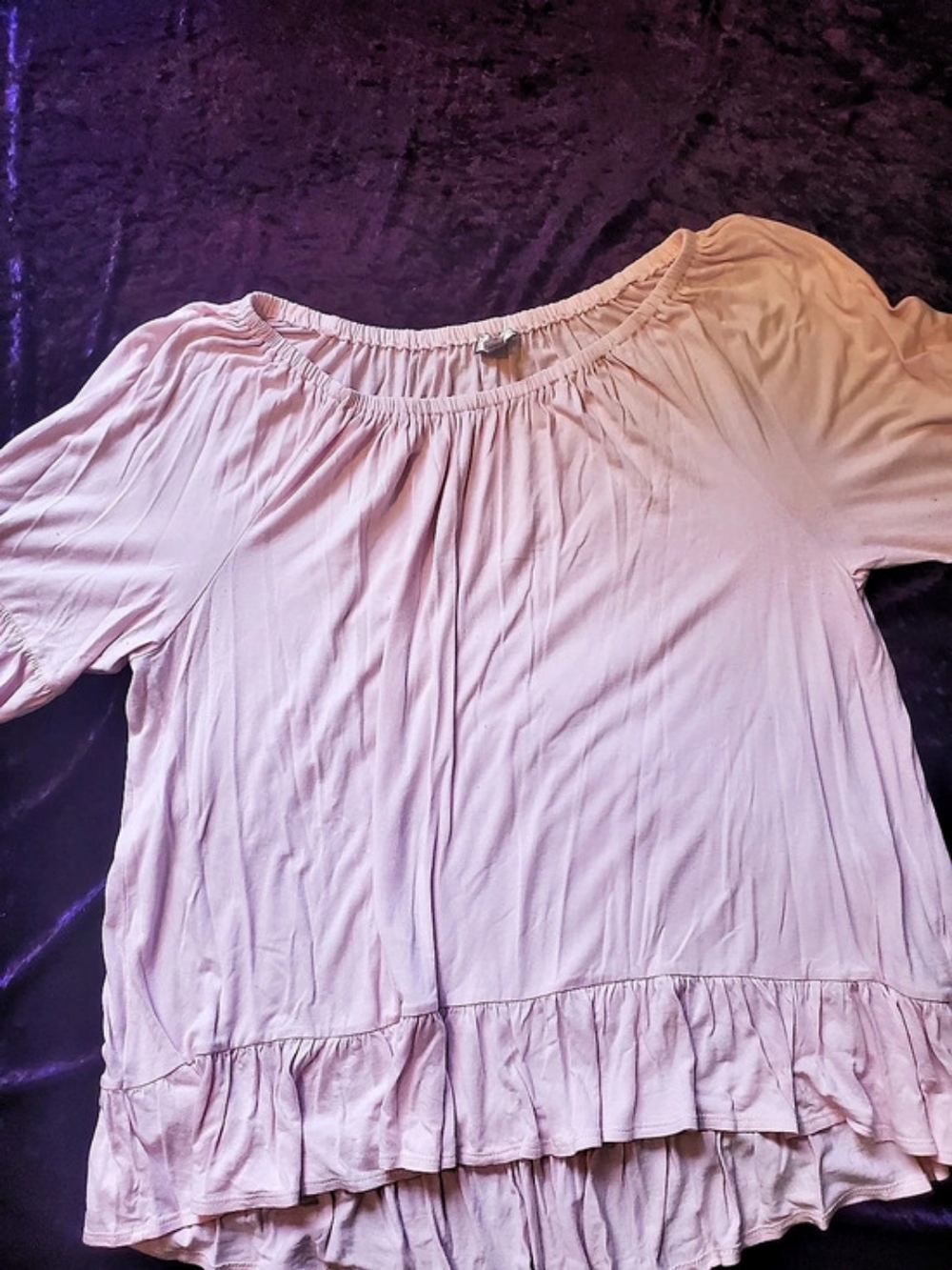 avenue Ruffle Hem Blouse in Pink Size 14/16